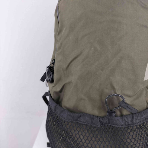 アンドワンダー and wander 20L daypack メンズ
