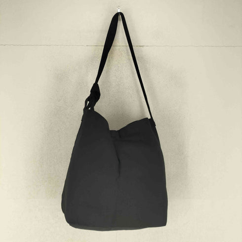 アンドゥムルメステール Ann DEMEULEMEESTER ロゴプリントショルダーバッグ レディース