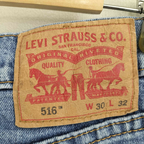 リーバイス LEVI STRAUSS&CO 516 ストレートデニムパンツ メンズ 30/32