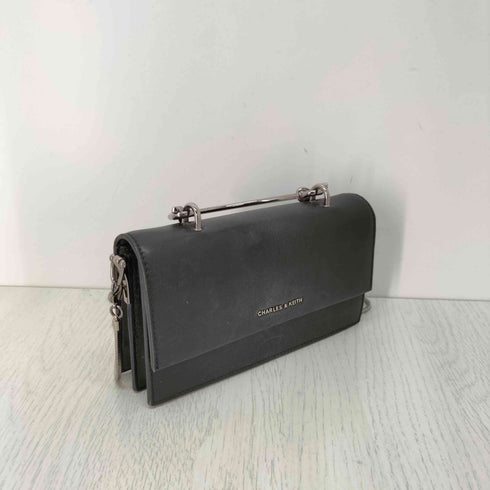 チャールズアンドキース CHARLES&KEITH スカルプチュアルハンドル ロングウォレット レディース