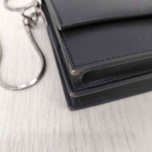 チャールズアンドキース CHARLES&KEITH スカルプチュアルハンドル ロングウォレット レディース