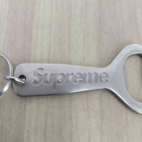 シュプリーム Supreme bottle opener keychain メンズ