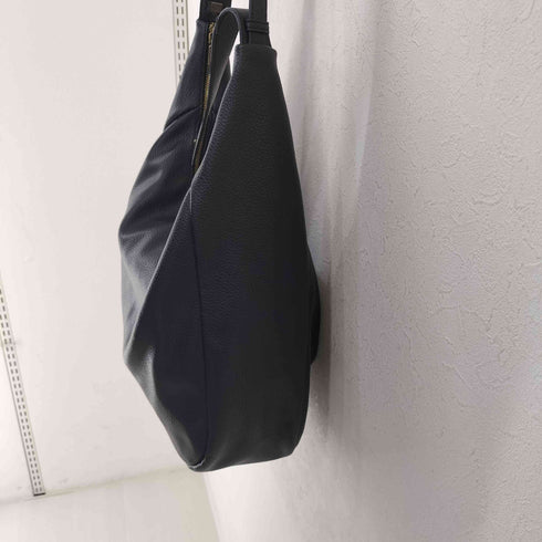 ギャップ Gap ヴィーガン ペブルレザー スラウチー クロスボディバッグ メンズ