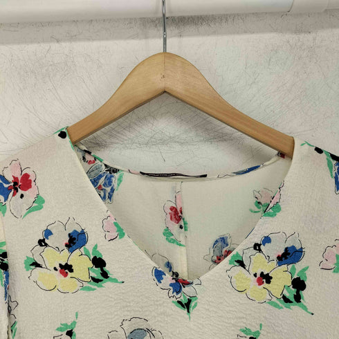 コントワーデコトニエ COMPTOIR DES COTONNIERS シルク レーヨン シワ加工 花柄 ショートスリーブ Vネック カットソー レディース FR:38