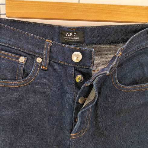 アーペーセー A.P.C. PETIT STANDARD ボタンフライデニムパンツ レディース 30