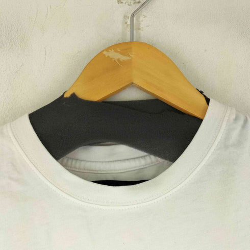 ウノピゥウノウグァーレトレリラックス 1PIU1UGUALE3 RELAX ラインストーンロゴ S/S Tシャツ メンズ JPN:M