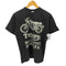 BOOTLEGGERS REUNION バイクメーカー グラフィック プリント S/S クルーネック Tシャツ メンズ JPN:S