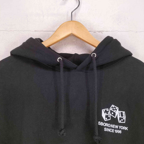 インデペンデントトレーディングカンパニー INDEPENDENT TRADING COMPANY 5BORO 4-5-6 DICE PULLOVER HOODIE メンズ import:M