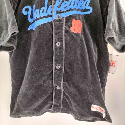 アンディフィーテッド UNDEFEATED ベースボールチーム ブランドロゴ刺繍 コーデュロイ ノーカラー ジャケット メンズ JPN:M