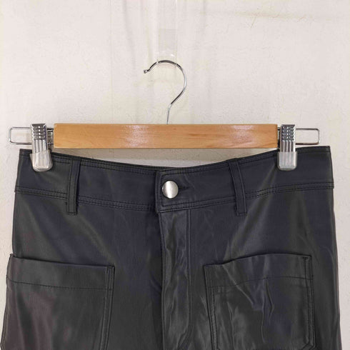 ザラ ZARA フェイクレザーフレアパンツ レディース EUR 36