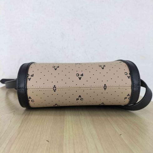 アーペーセー A.P.C. SAC DEMI-LUNE MINI ハーフムーン ショルダーバッグ レディース