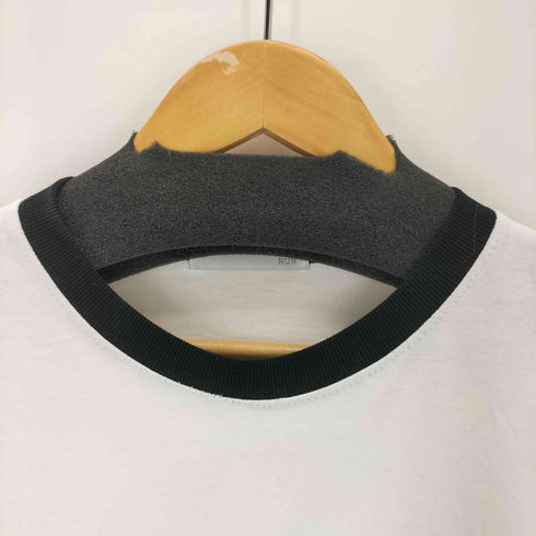 RUN ESSENTIAL LINGER TEE メンズ
