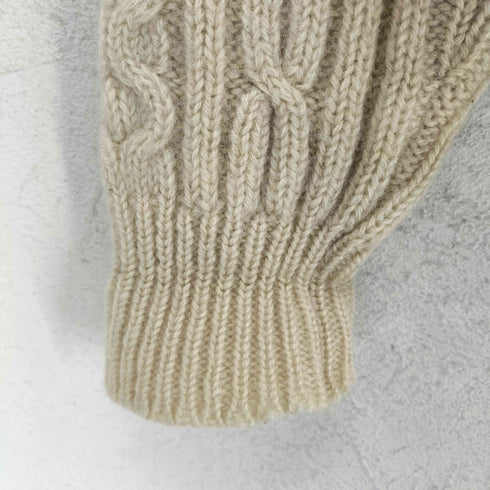 ケーブルニットセーター レディース