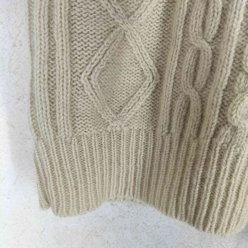 ケーブルニットセーター レディース