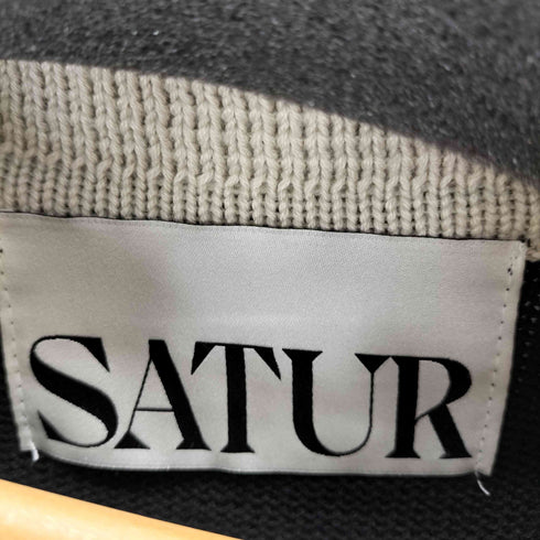 SATUR ワンポイント刺繍ニットポロ メンズ JPN:M