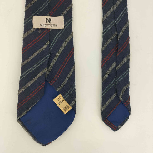 イッセイミヤケ ISSEY MIYAKE ストライプ柄 デザインネクタイ メンズ