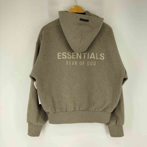 フェイアーオブゴッドエッセンシャルズ FEAR OF GOD ESSENTIALS プレートロゴ パーカー メンズ JPN:S