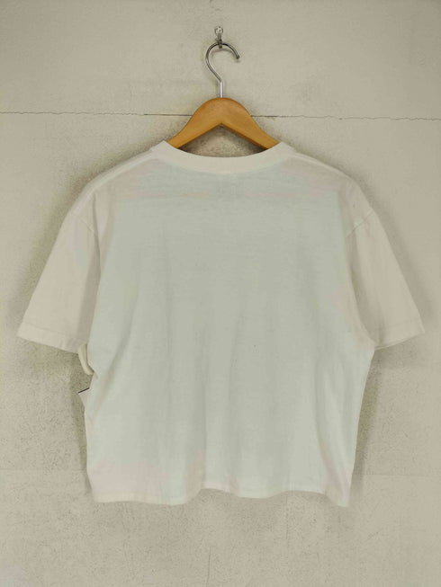 ila フロントプリントクロップドTシャツ レディース