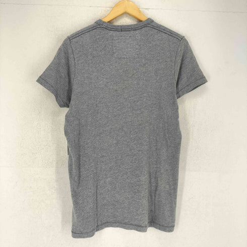アバクロンビーアンドフィッチ Abercrombie & Fitch フロントアップリケ刺繍クルーネックTシャツ メンズ import:M