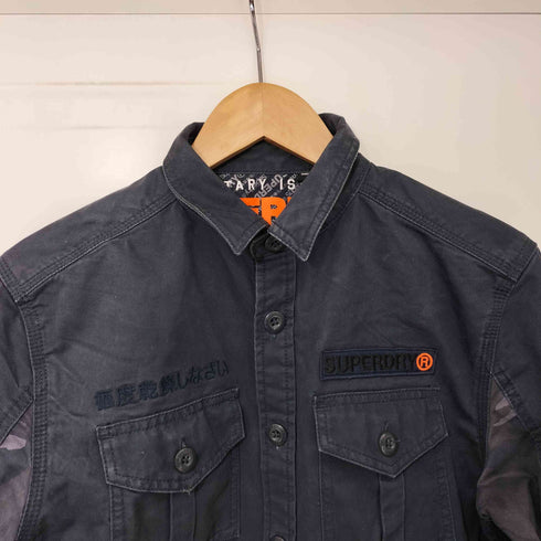 スーパードライ Superdry 極度乾燥(しなさい) ロゴ 刺繍 迷彩切替 ミリタリーシャツ ワークシャツ メンズ import:S