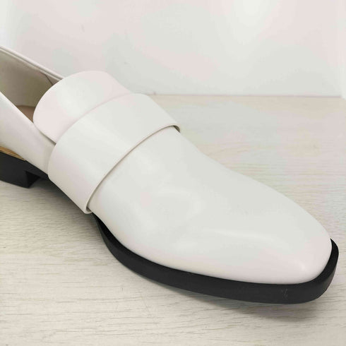 チャールズアンドキース CHARLES&KEITH クラシックスクエアトゥローファー レディース JPN:38