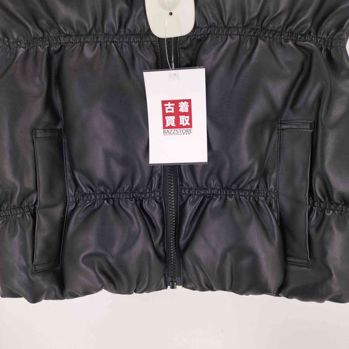 Attitude Makes style フェイクレザー クロップドダウンベスト レディース FREE
