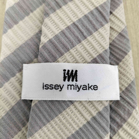 アイムイッセイミヤケ im ISSEY MIYAKE ボーダー柄シルクネクタイ メンズ