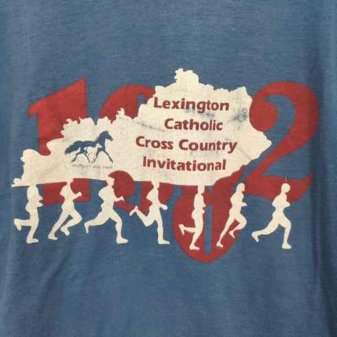 80s 1982 Lexington Catholic Cross Country Invitationalプリント クルーネック 半袖 Tシャツ メンズ
