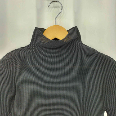 ミーイッセイミヤケ me ISSEY MIYAKE STRETCH PLEATS ハイネック カットソー レディース