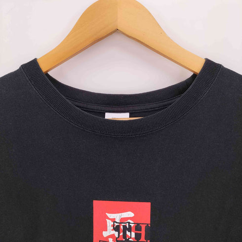ザブラックアイパッチ THE BLACK EYE PATCH HANDLE WITH CARE 取扱注意 両面プリント S/S クルーネック Tシャツ メンズ JPN:L