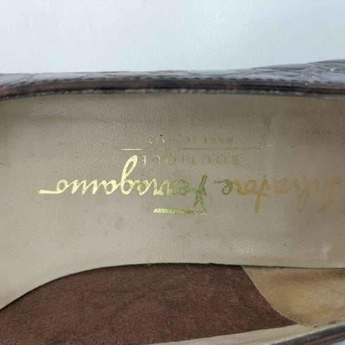 サルヴァトーレフェラガモ Salvatore Ferragamo VARA クロコ型 パンプス レディース