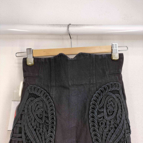 マメクロゴウチ Mame Kurogouchi Cord Embroidery Detail Denim Skirt レディース JPN:1