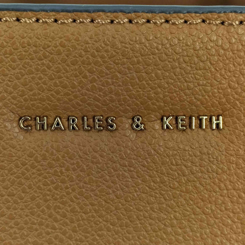 チャールズアンドキース CHARLES&KEITH Anwen アンウェン トラペーズトップハンドルバッグ レディース
