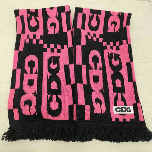 シーディージーコムデギャルソン CDG COMME des GARCONS 阪急 ピンクCDGロゴ フリンジ マフラー レディース