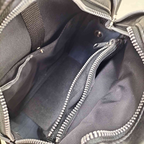 コムデギャルソン COMME des GARCONS フェイクレザー ショルダーバッグ レディース