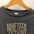 デラックス DELUXE NINETEEN-FIFTYSIX プリント Tシャツ メンズ JPN:M