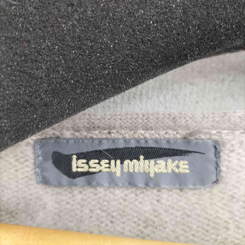 イッセイミヤケ ISSEY MIYAKE 80S 筆タグ ウールナイロン混ドレープネックニット レディース JPN:M