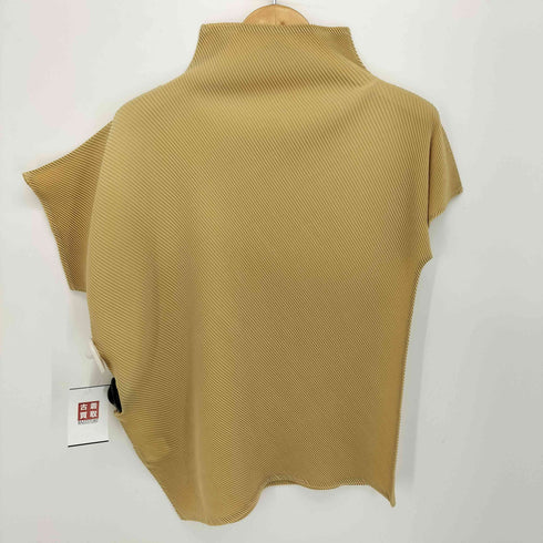 イッセイミヤケ ISSEY MIYAKE ボトルネック 斜め プリーツ カットソー レディース JPN:2