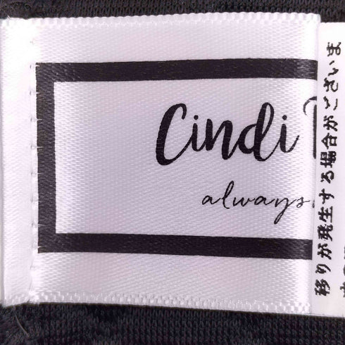 cindi bendi ビジュー装飾付き フードドローコード キルティング パーカー レディース