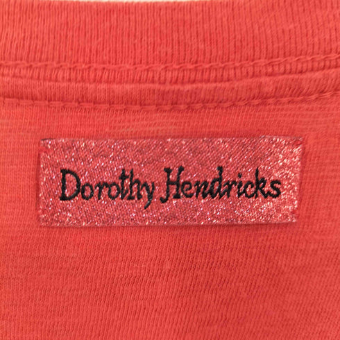 DOROTHY HENDRICKS Tシャツ レディース