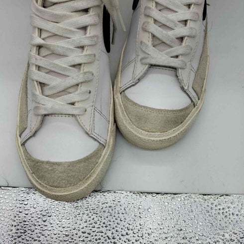 ナイキ NIKE WMNS BLAZER MID 77 ブレーザー ミッド カットスニーカー メンズ JPN:26