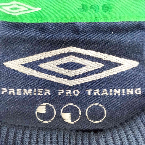 アンブロ UMBRO ロゴ刺繍 アイルランド フットサルチーム刺繍 クルーネックスウェット メンズ JPN:XL
