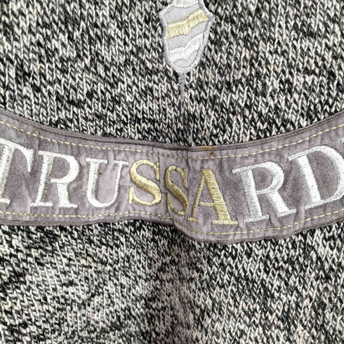 トラサルディ TRUSSARDI MADE IN ITALY フロント刺繍クルーネックニット メンズ
