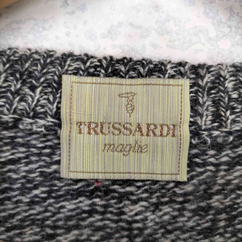 トラサルディ TRUSSARDI MADE IN ITALY フロント刺繍クルーネックニット メンズ