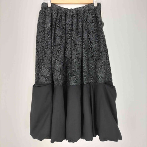 コムデギャルソンコムデギャルソン COMME des GARCONS COMME des GARCONS 24ss ウエストゴム フローラル ラメ糸 刺繍 切替 チュール サテン ウェルトポケット フレアスカート レディース JPN:M
