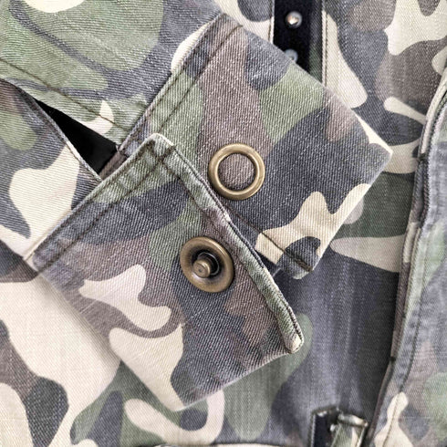 turn me on 迷彩 スタッズデザイン ジャケット メンズ