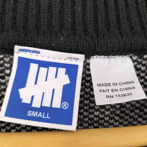 アンディフィーテッド UNDEFEATED ロゴ ニット トップ メンズ import:S
