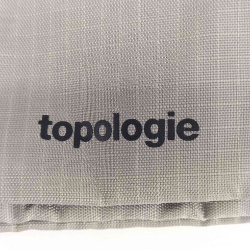 トポロジー Topologie フラットサコッシュ メンズ