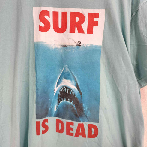 SURF IS DEAD フロントプリント S/S Tシャツ メンズ