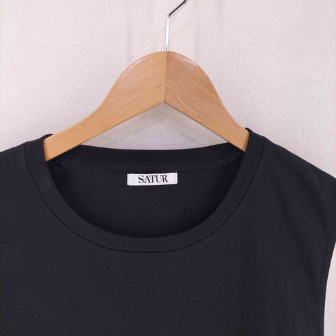 SATUR ワンポイントロゴ スリーブレストップ import メンズ